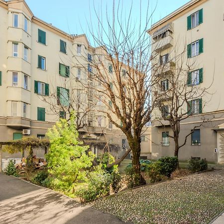 New And Functional Apartments Near The Metro Милано Екстериор снимка