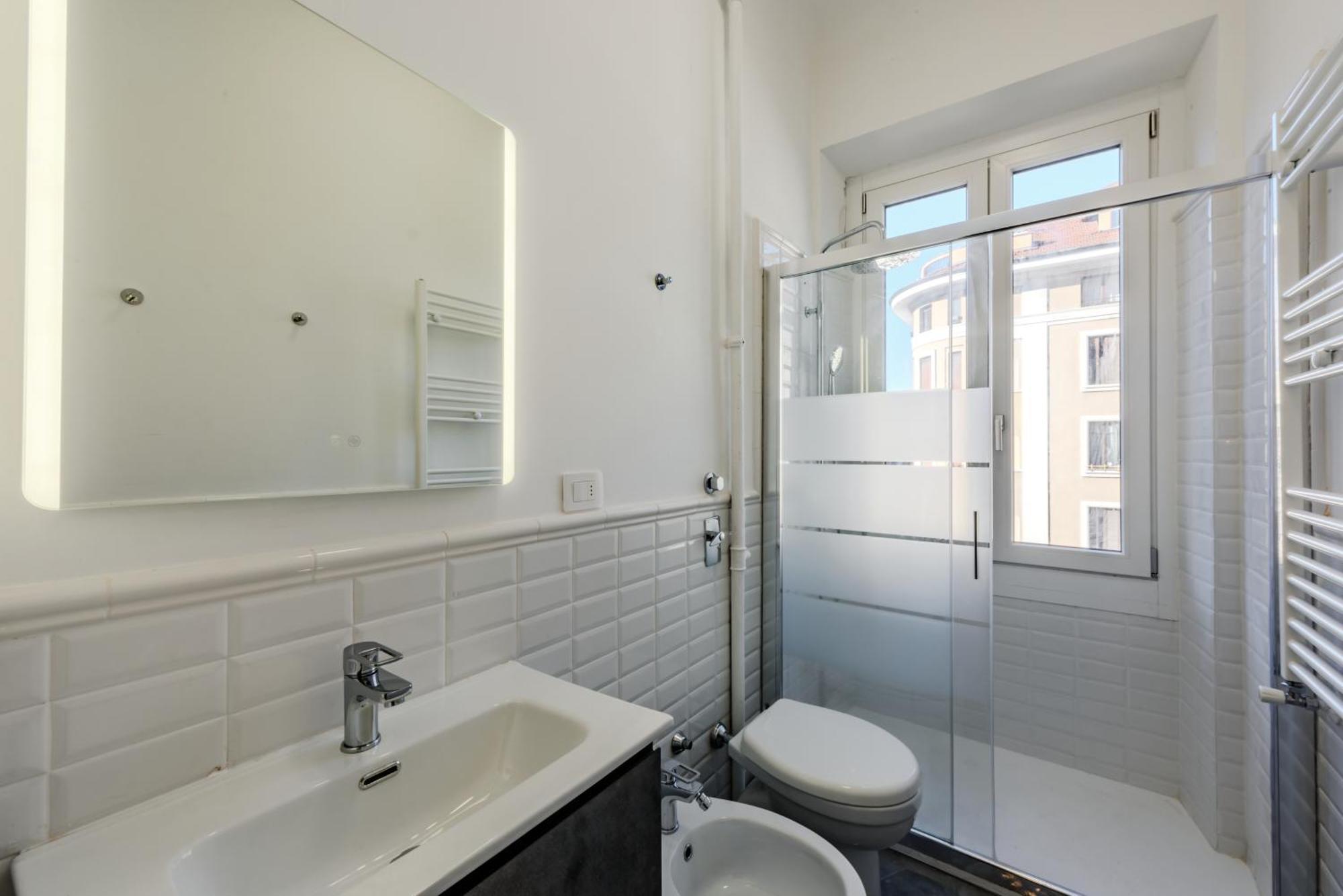 New And Functional Apartments Near The Metro Милано Екстериор снимка